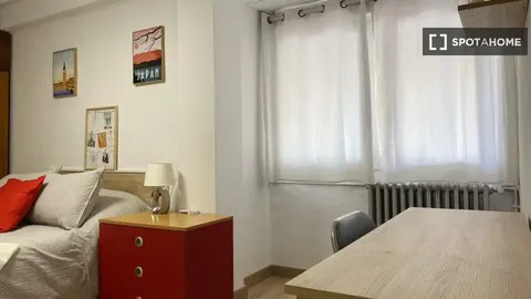 Habitació de lloguer, Saragossa