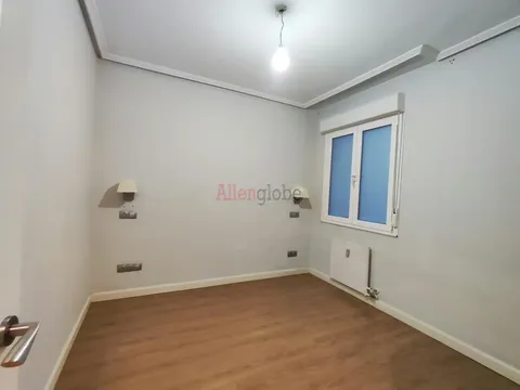 Pis de 140 m² a Oviedo
