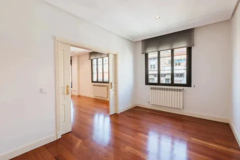 Wohnung 170 m² in Madrid