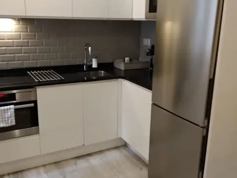 Wohnung 77 m² in Madrid