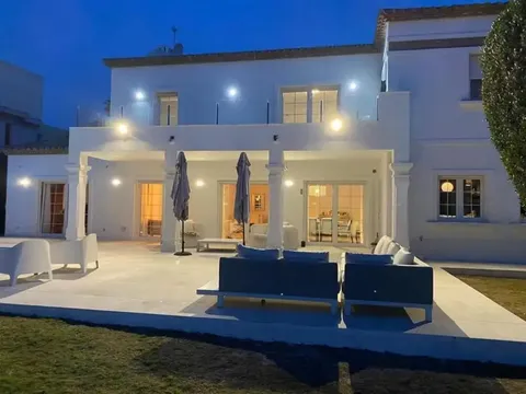 Casa de 412 m² a Estepona