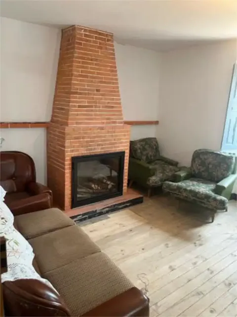 Casa de 300 m² a Outeiro de Rei