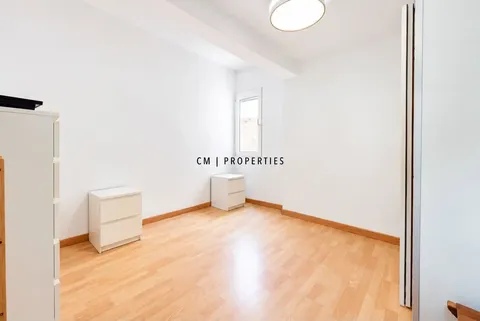 Pis de 77 m² a València