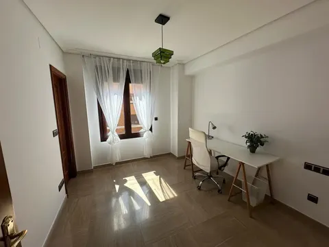 Pis de 90 m² a Còrdova