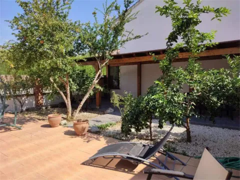House 250 m² in Ogíjares
