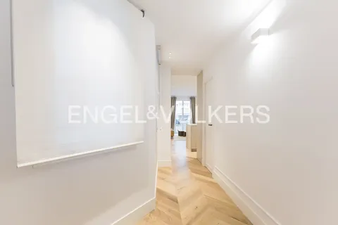 Wohnung 99 m² in Madrid
