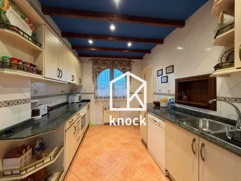 Casa 217 m² a Villaviciosa