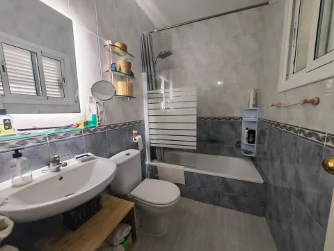 Комната в аренду, Бланес (4/10)