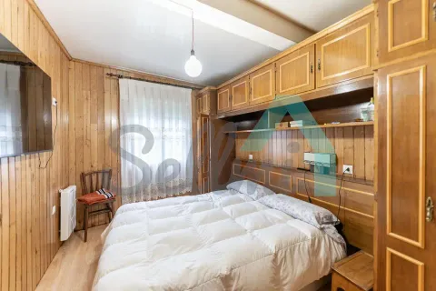 House 109 m² in Salas