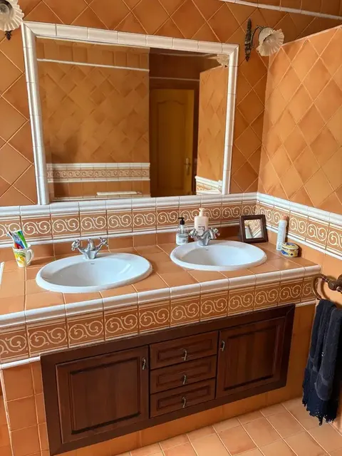 Casa de 330 m² a Riba-roja de Túria