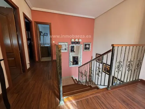 Casa de 150 m² a Baeza