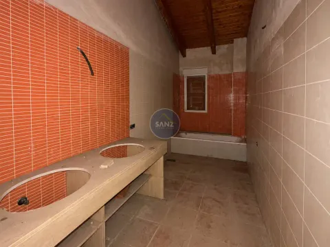 Haus 323 m² in l'Énova