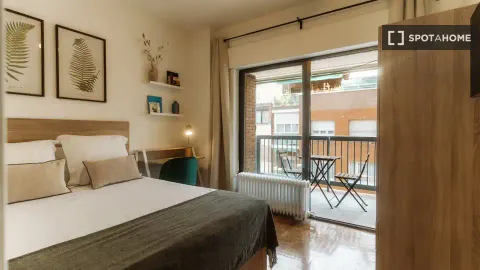 Кімната в оренду, Madrid