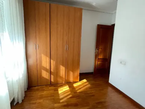 Pis de 90 m² a Vitòria