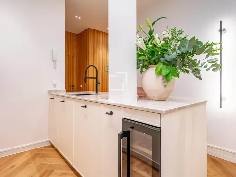 Wohnung 113 m² in Madrid