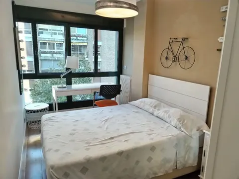 Habitación 80 m², Pamplona