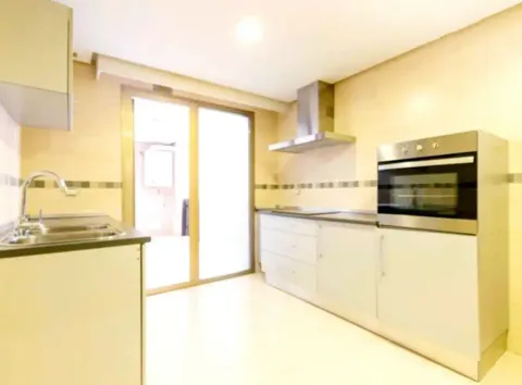 Piso de 160 m² en Granada