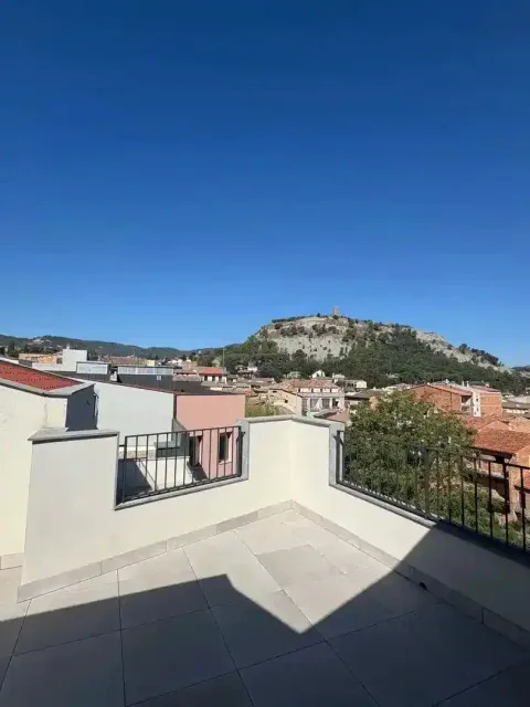 Piso de 100 m² en Tona (3/16)