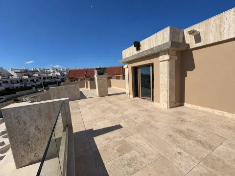 Будинок 1100 м² у Torrevieja