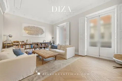 Appartamento 338 m² a Madrid