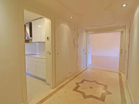 Appartamento 393 m² a Estepona