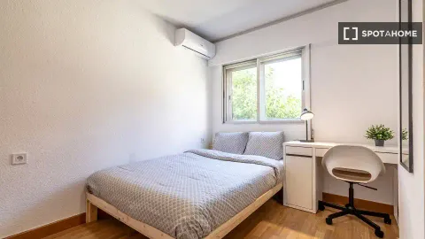 Chambre à louer, Valence