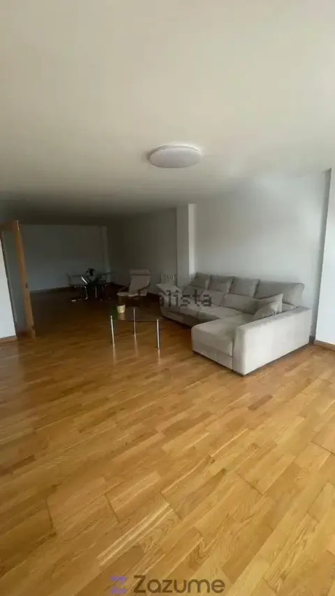 Moradia 300 m² em Pamplona / Iruña