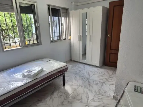 Piso de 65 m² en Sevilla