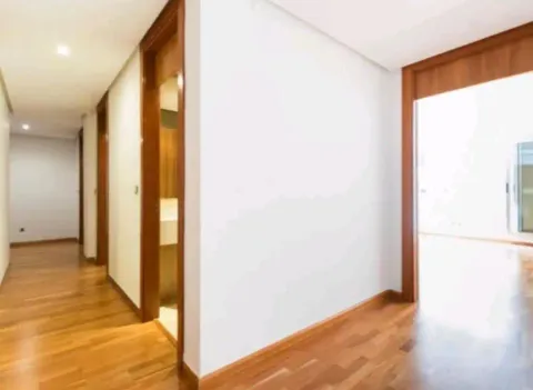 Piso de 160 m² en Granada
