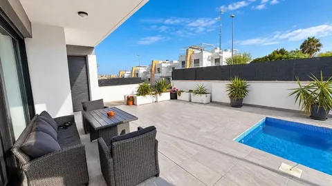 Casa de 150 m² a Oriola