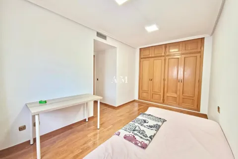 Pis de 200 m² a Alacant