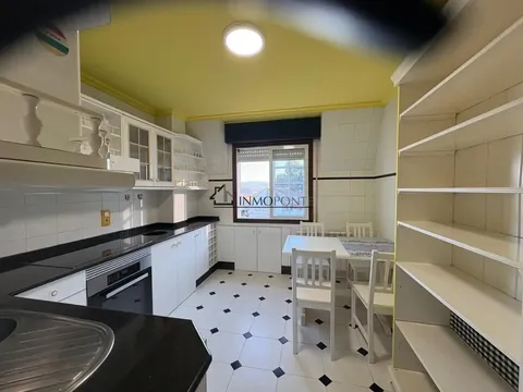 Pis de 90 m² a Poio
