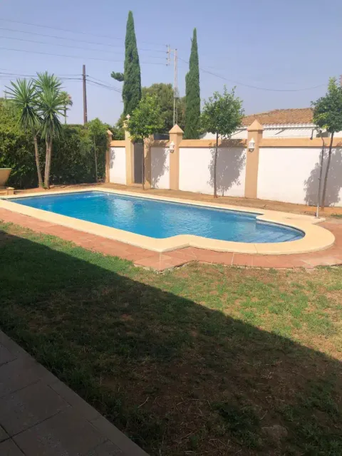 Casa de 120 m² a Sanlúcar la Mayor (2/20)