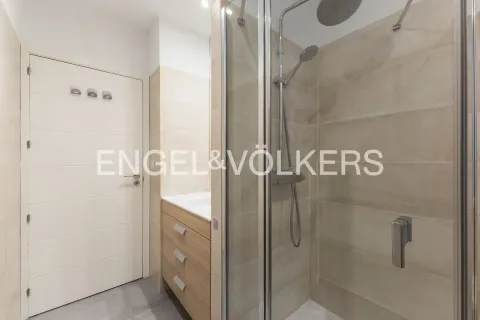 Wohnung 113 m² in Madrid