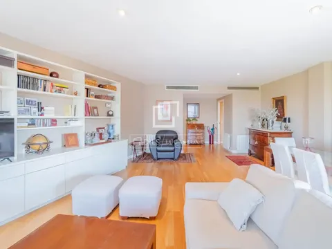 Pis de 206 m² a València
