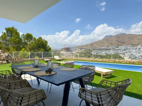Haus 250 m² in Finestrat