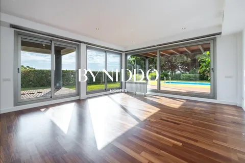 Casa de 290 m² a Sant Vicenç de Montalt