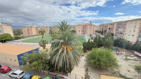 Wohnung 78 m² in Alicante
