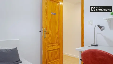 Habitació de lloguer, Burjassot