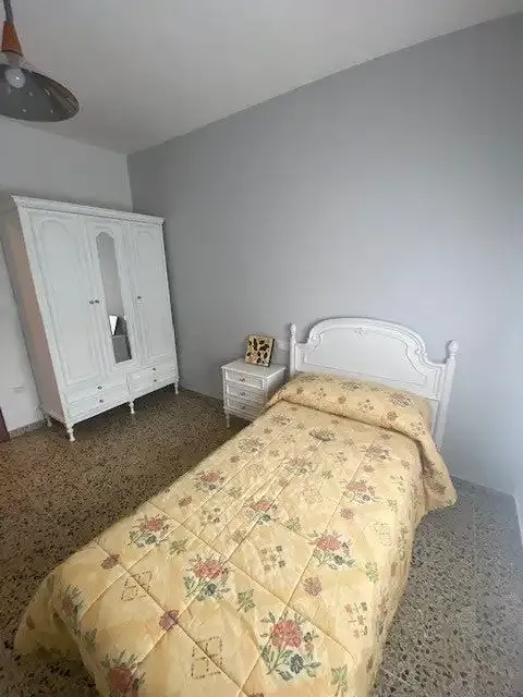 Pis de 90 m² a Còrdova