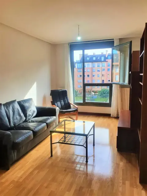 Wohnung 82 m² in Oviedo