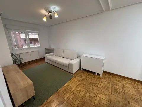 Pis de 45 m² a Oviedo