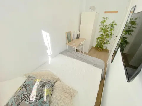 Stanza in affitto, Siviglia (4/10)