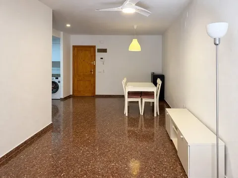 Pis de 74 m² a València