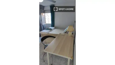 Chambre à louer, Valence