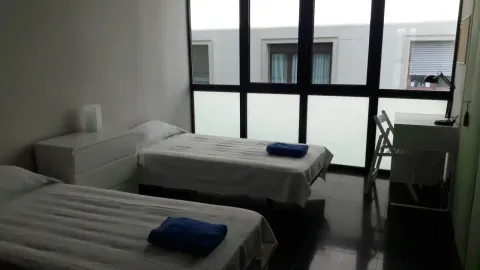 Room for rent, Barcelona (2/10)