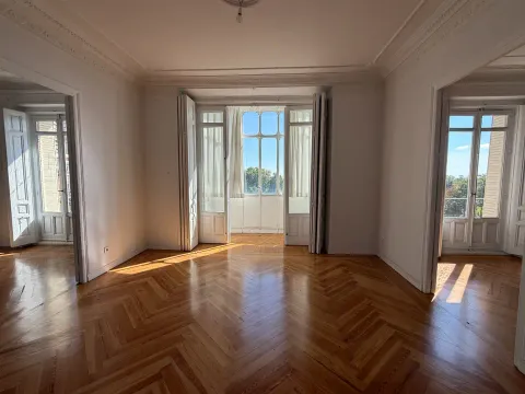 Wohnung 197 m² in Madrid