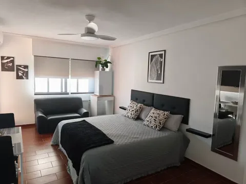 Room for rent, Manzanares