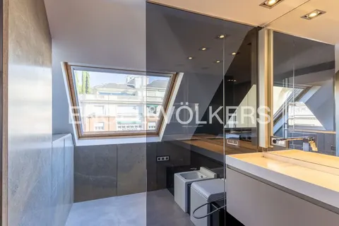 Appartamento 300 m² a Madrid