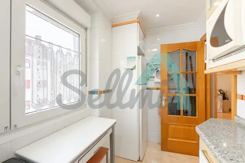 Flat 52 m² in Oviedo